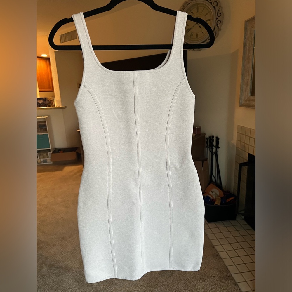 Aritzia bodycon dress, tags attached!